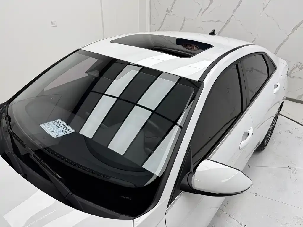 Hyundai Elantra — фото 9