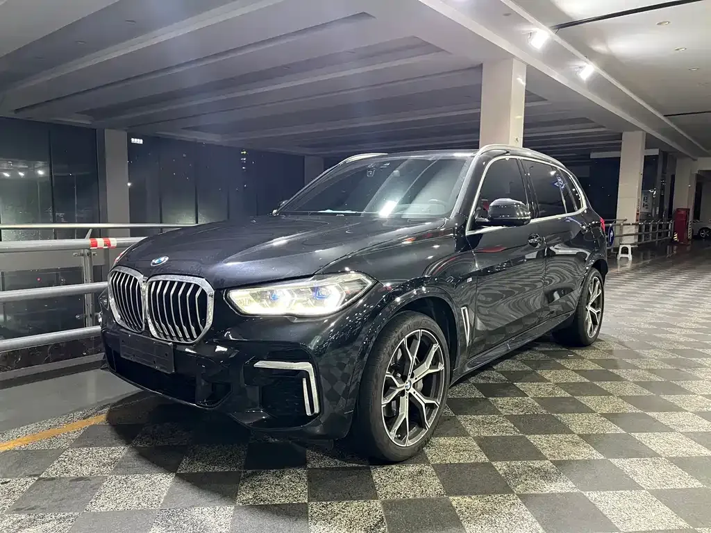 BMW X5 — фото 1