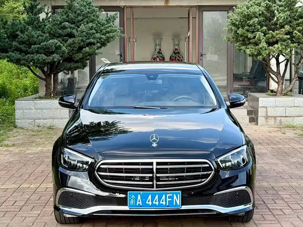 Mercedes-Benz E-Class — фото 9