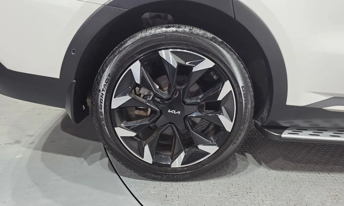 Kia Sorento — фото 5