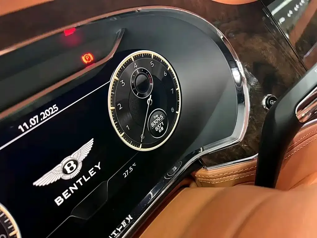 Bentley Flying Spur — фото 3