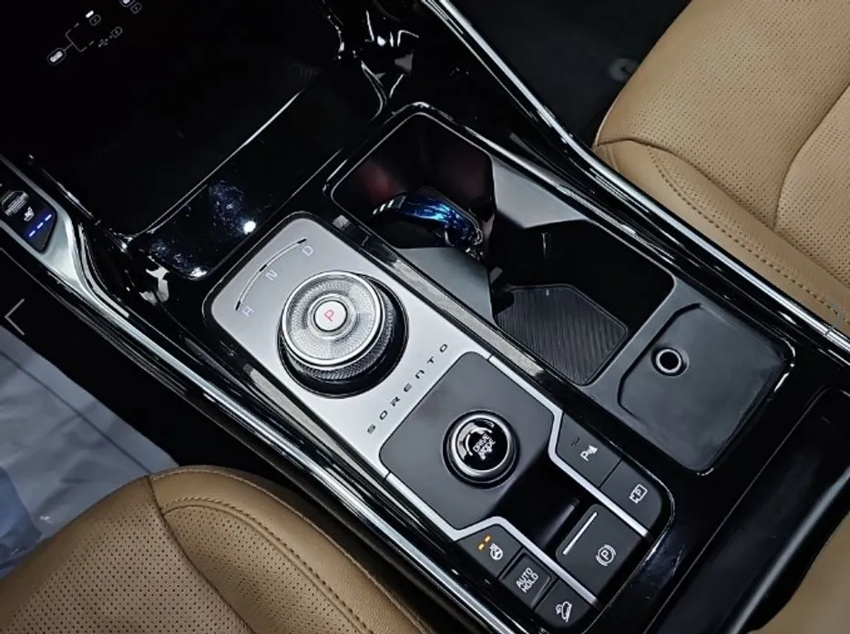 Kia Sorento — фото 9