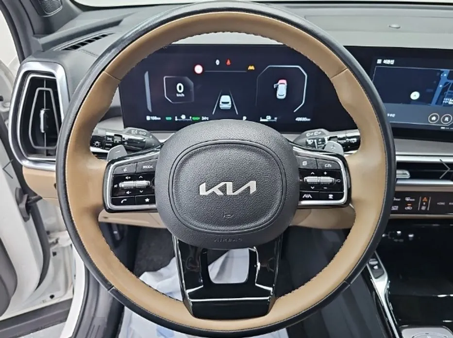 Kia Sorento — фото 8