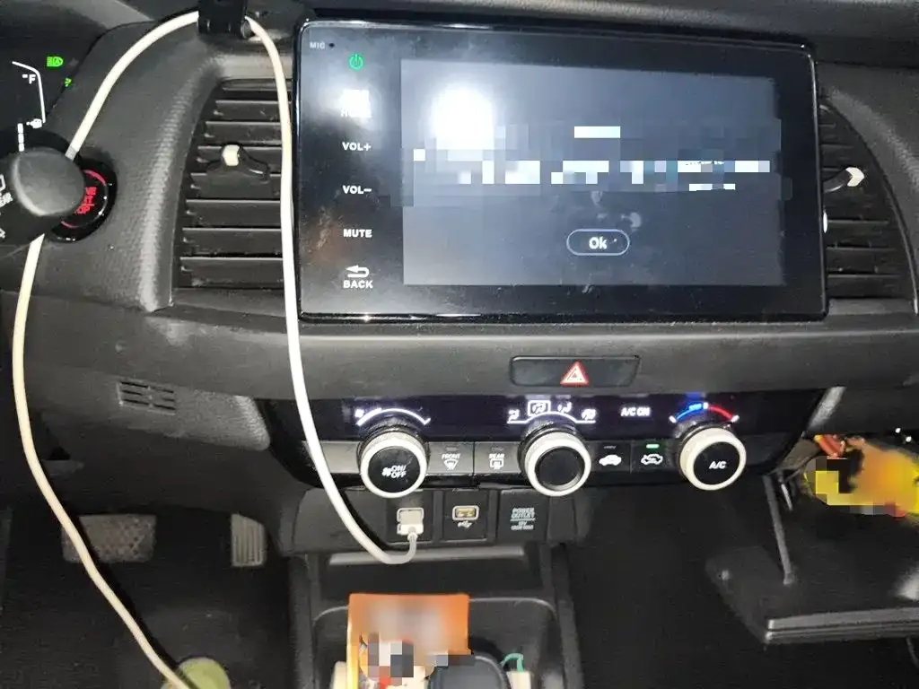 Honda Fit — фото 8