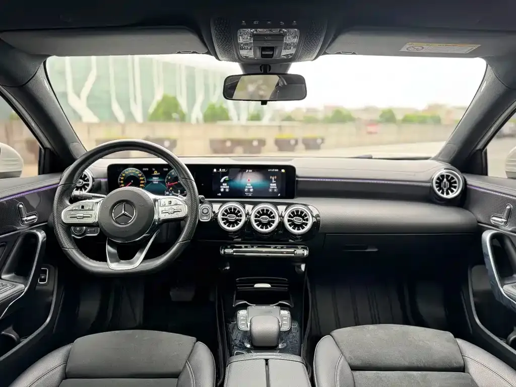 Mercedes-Benz A-Class — фото 10
