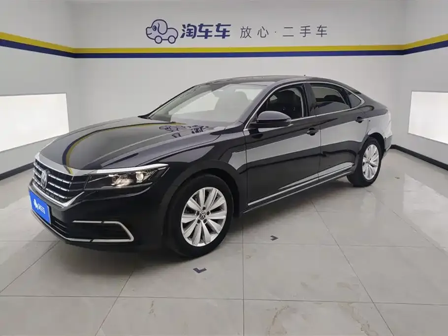 Volkswagen Passat — фото 1