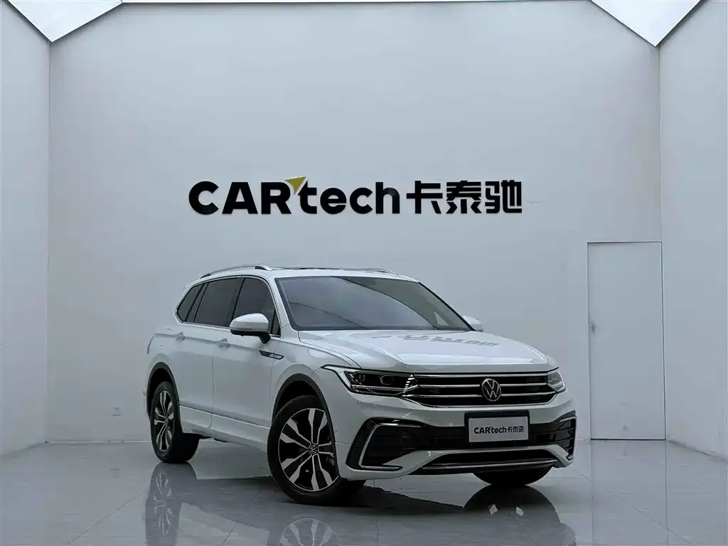 Volkswagen Tiguan L — фото 5