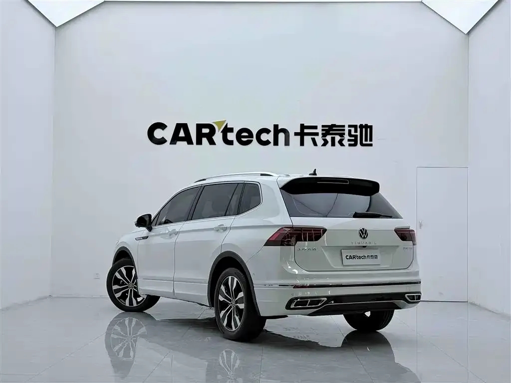 Volkswagen Tiguan L — фото 9