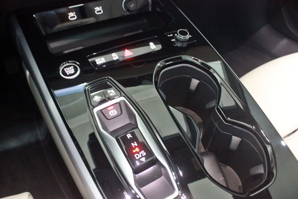 Audi A5 2025 из KR, фото 9