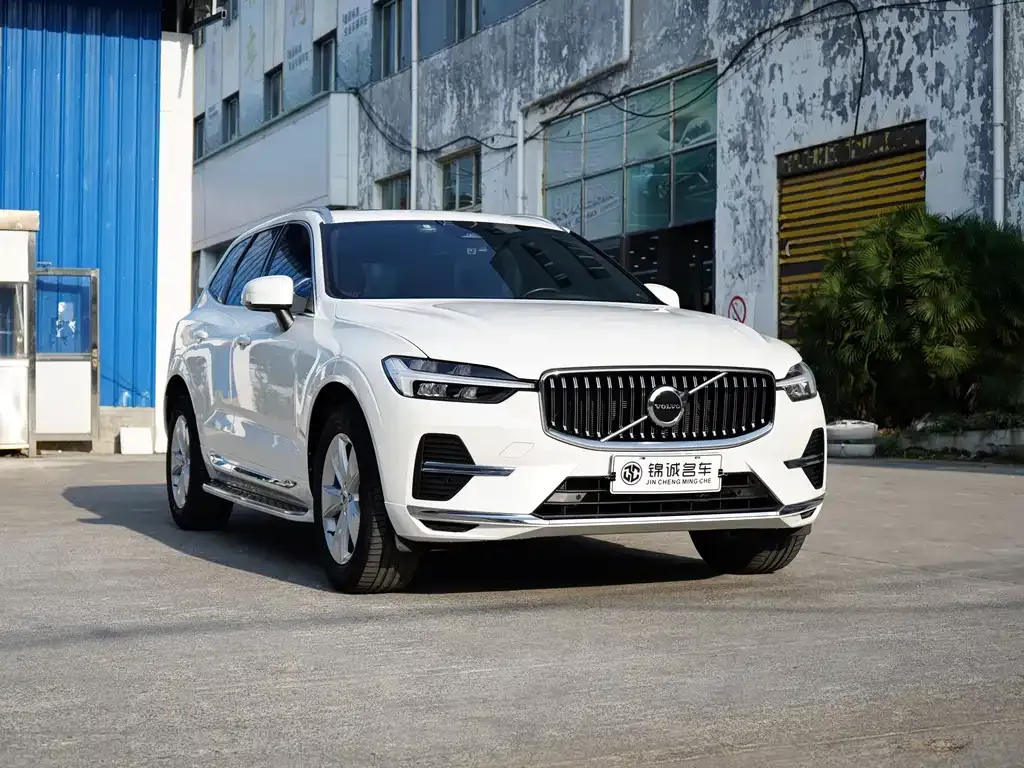 Volvo XC60 — фото 6