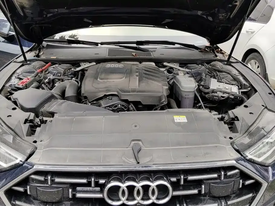 Audi A7L — фото 2