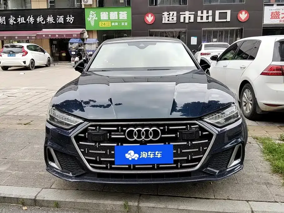Audi A7L — фото 8