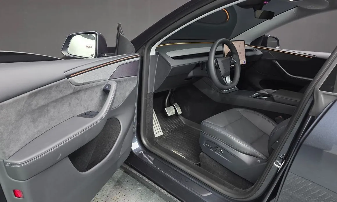 Tesla Model Y — фото 5