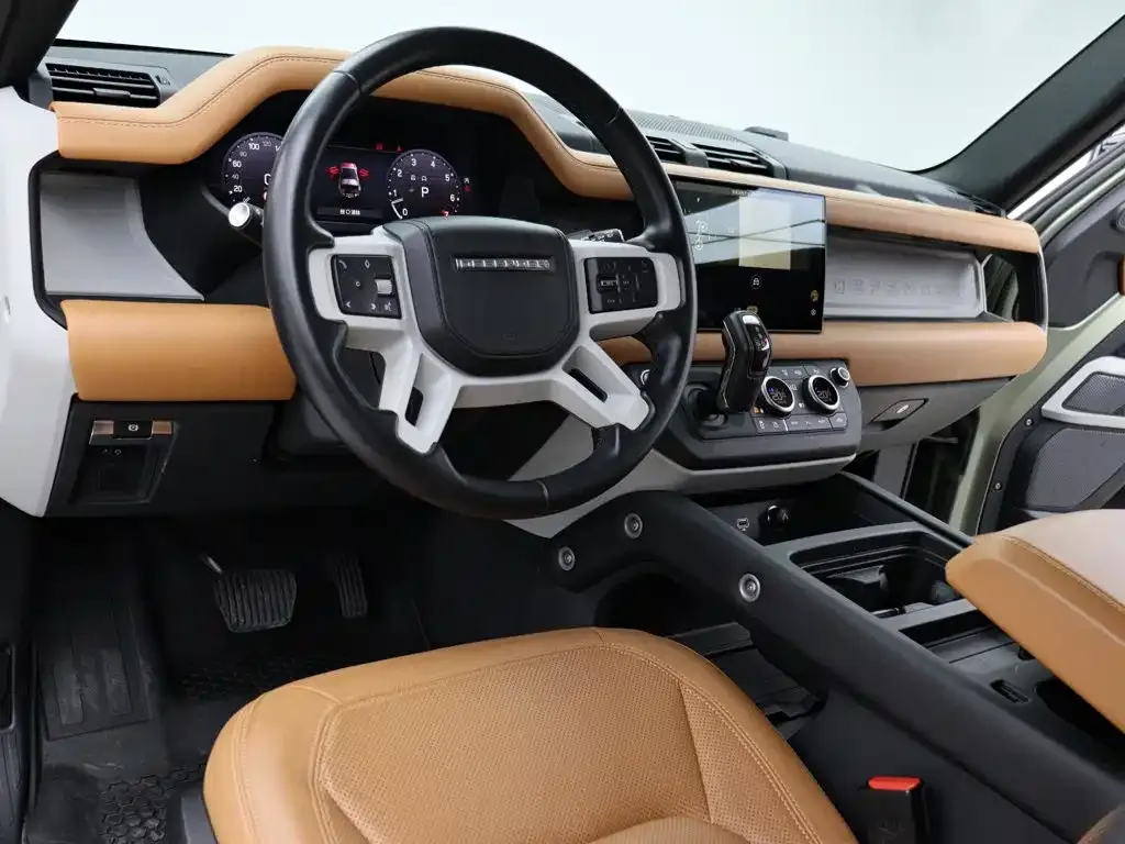 Land Rover Defender — фото 10