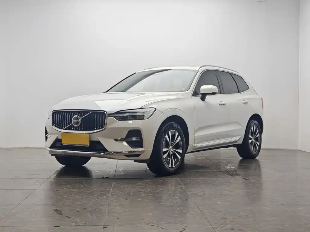 Volvo XC60 — фото 1