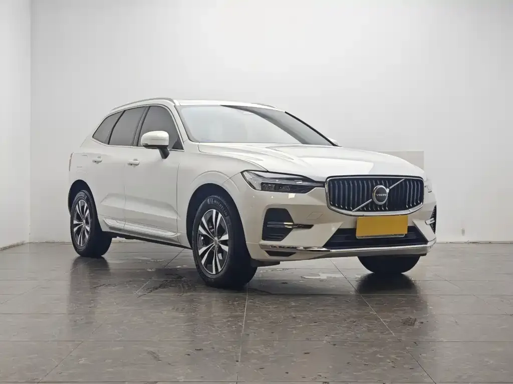 Volvo XC60 — фото 7