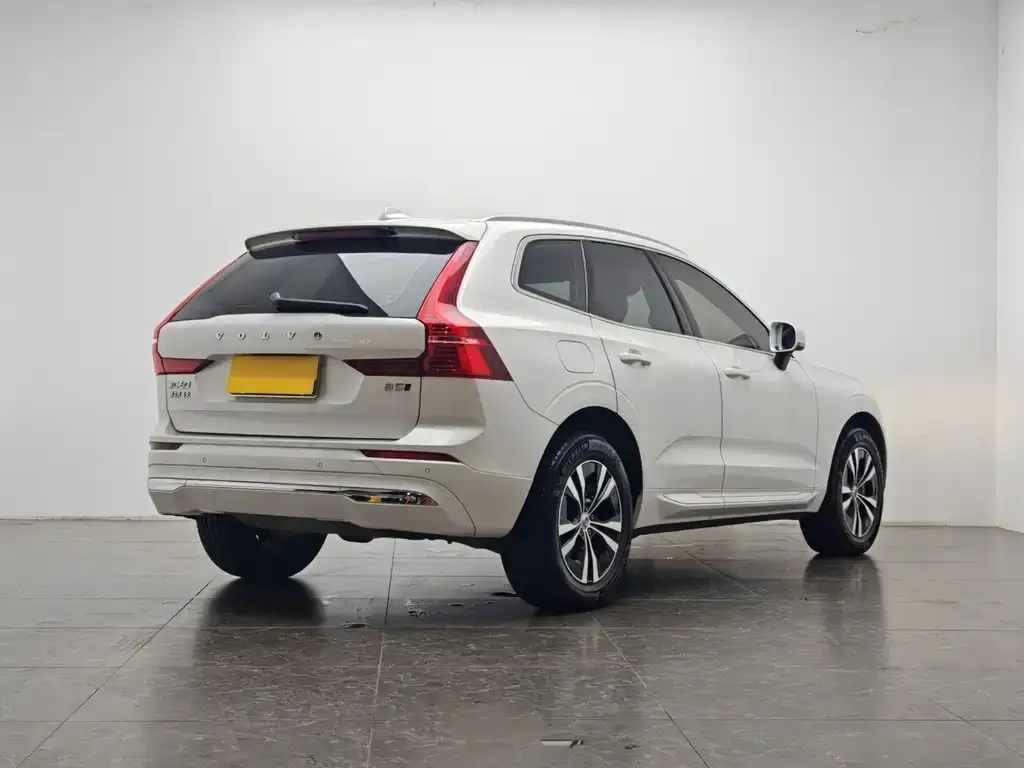 Volvo XC60 — фото 4