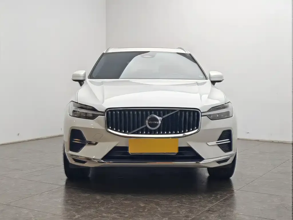 Volvo XC60 — фото 6