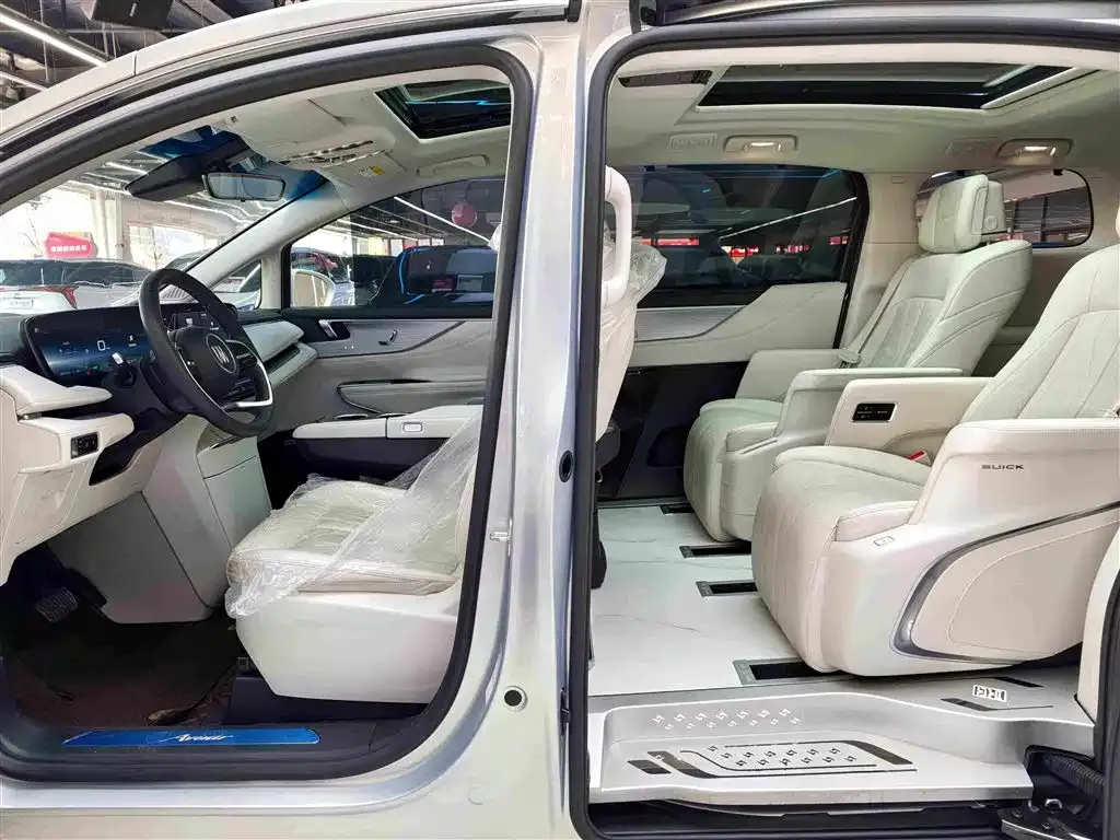 Buick GL8 Hybrid — фото 9