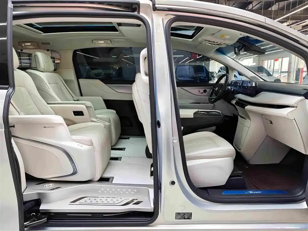 Buick GL8 Hybrid — фото 8
