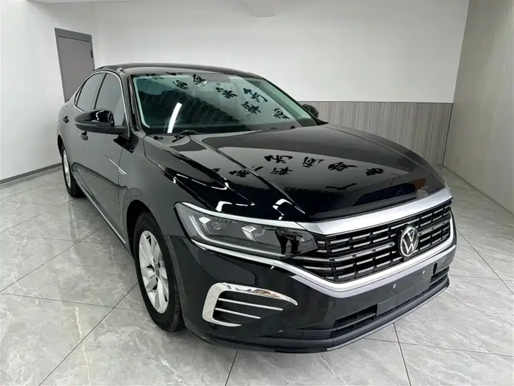 Volkswagen Passat — фото 8