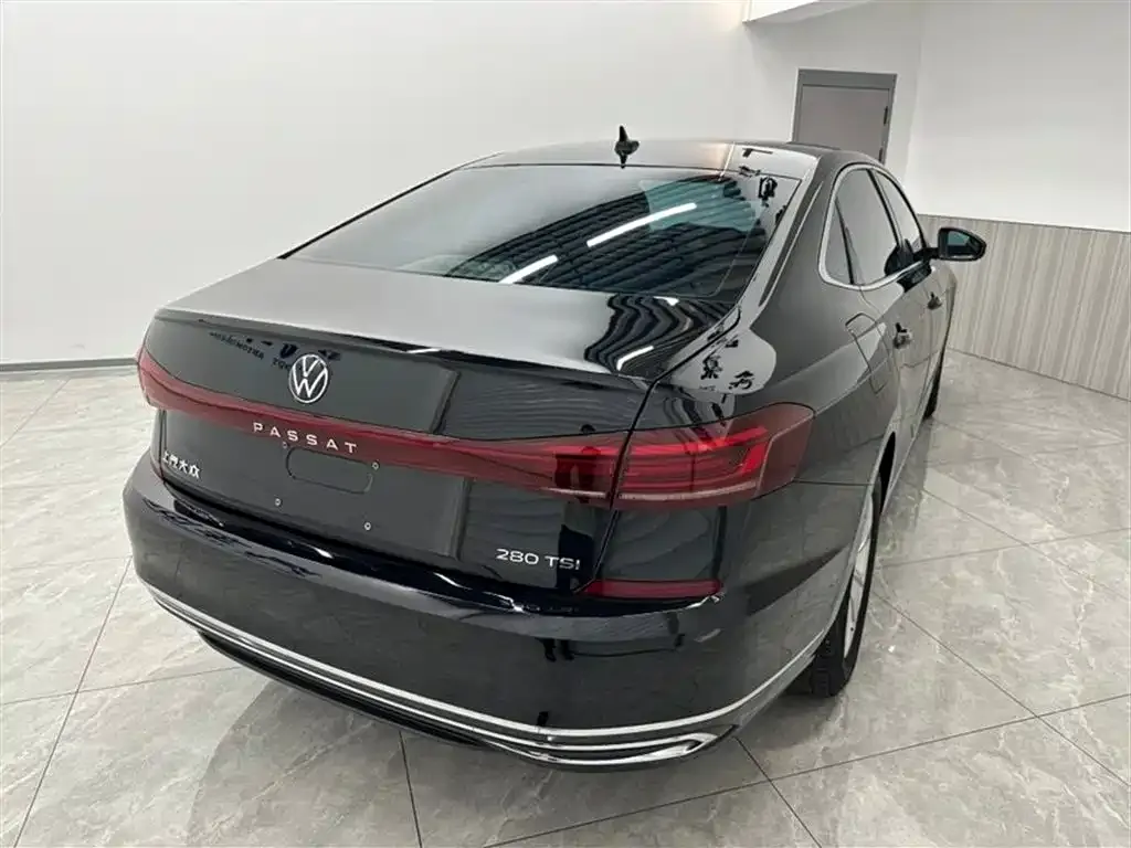 Volkswagen Passat — фото 6