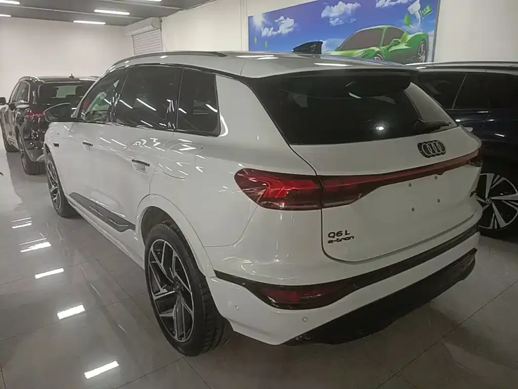 Audi Q6L e-tron — фото 10