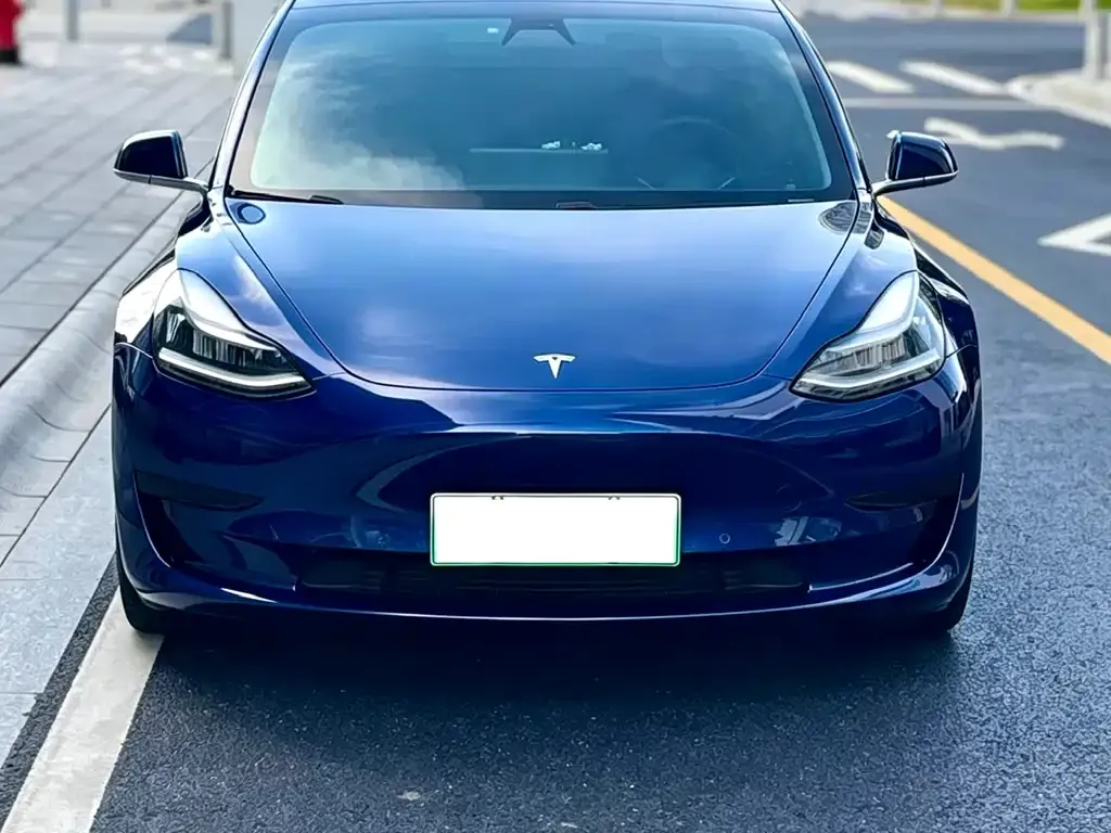 Tesla Model 3 — фото 10