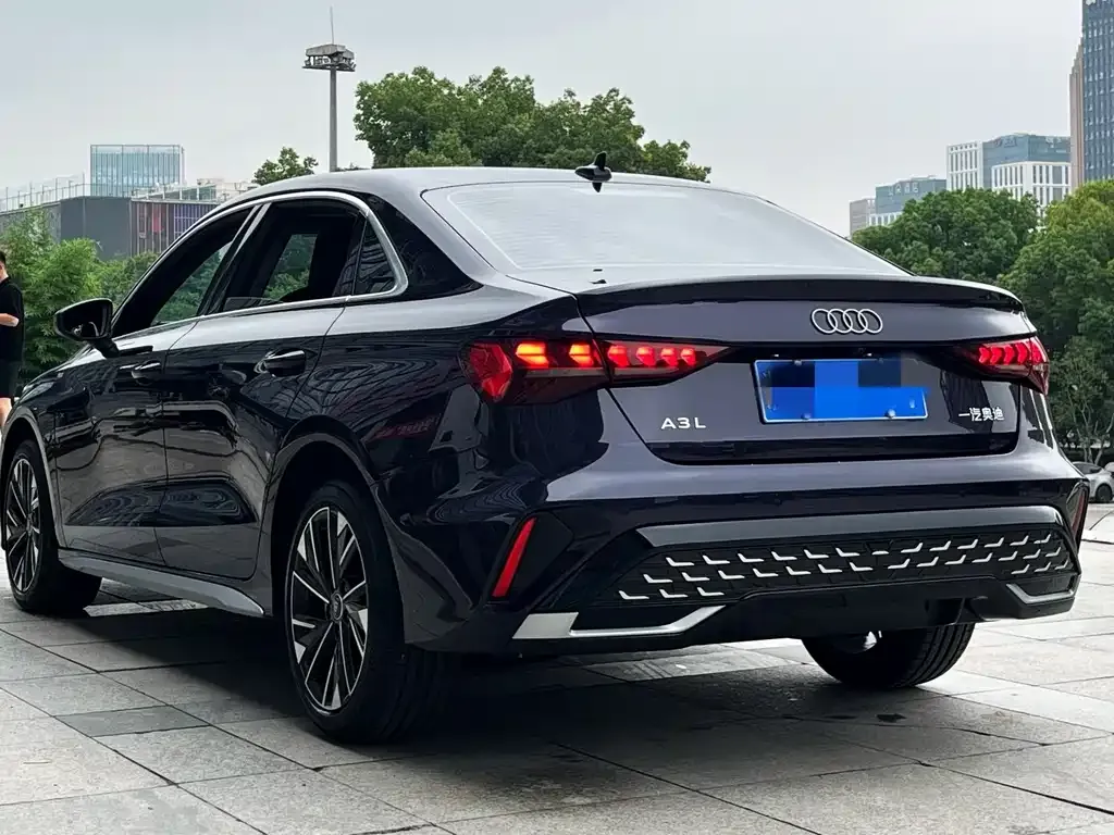 Audi A3 — фото 2