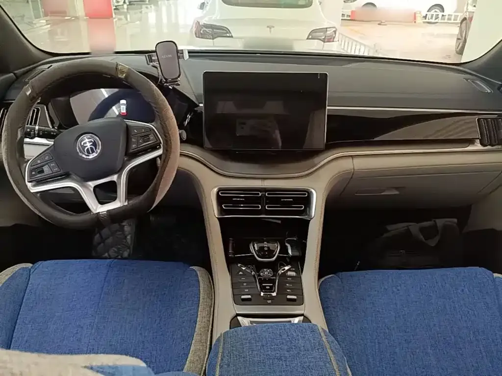 BYD PLUS New Energy — фото 2