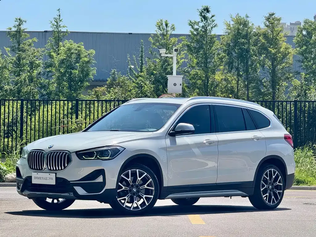 BMW X1 — фото 1