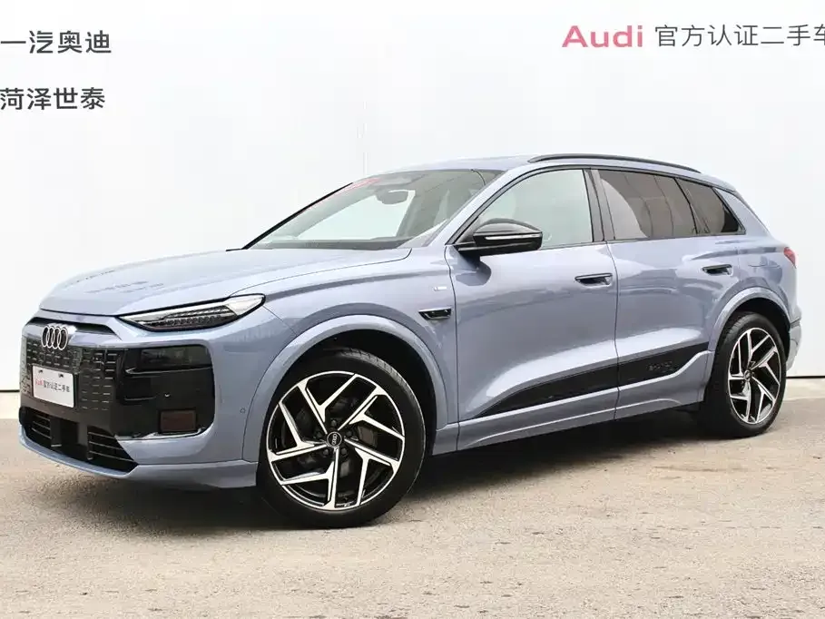 Audi Q6L e-tron — фото 1