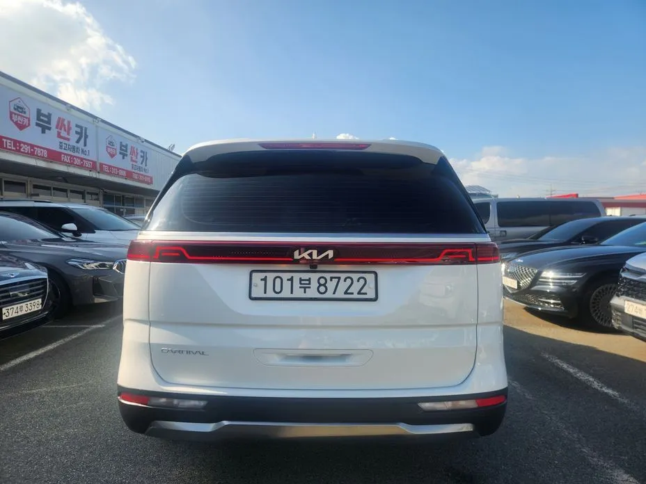 Kia Carnival — фото 5