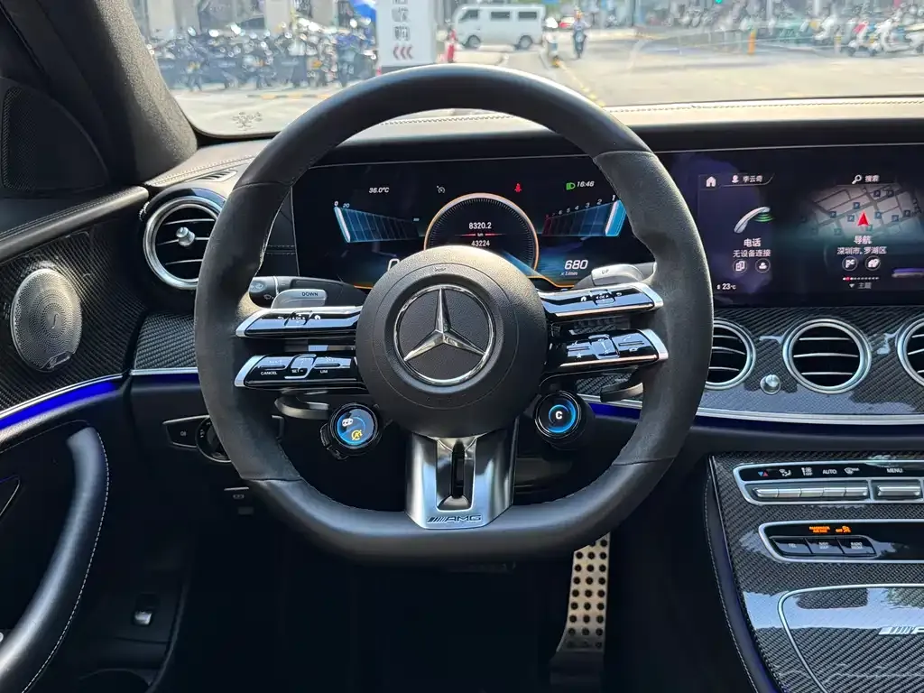 Mercedes-Benz E-Class AMG — фото 6