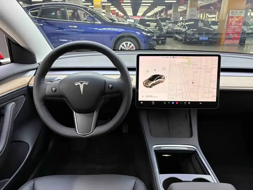 Tesla Model 3 — фото 6