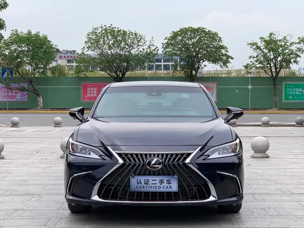 Lexus ES — фото 9