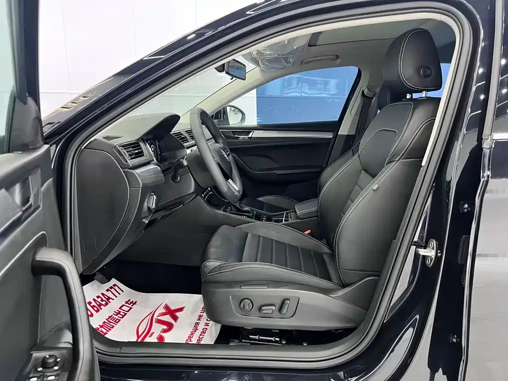 Skoda Superb — фото 7