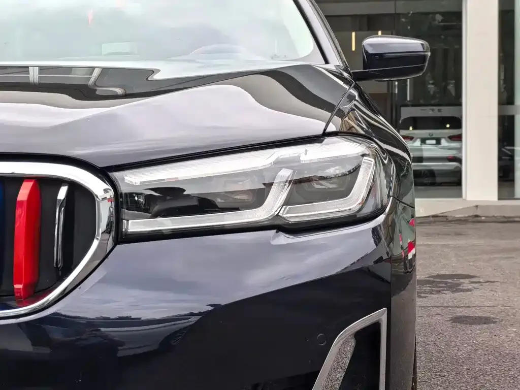 BMW 5 Series — фото 2
