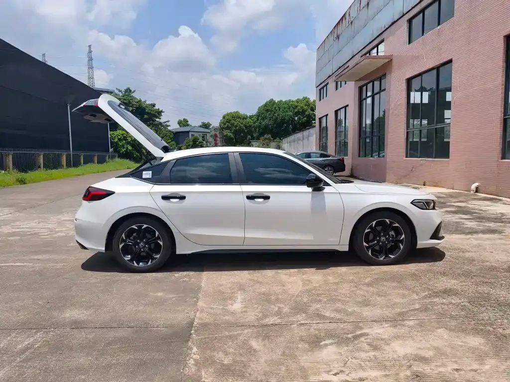 Honda Civic — фото 7