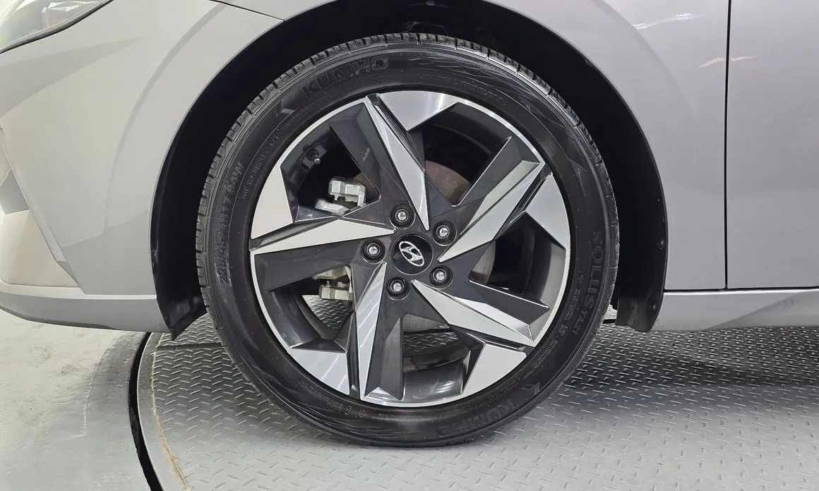 Hyundai AVANTE — фото 3
