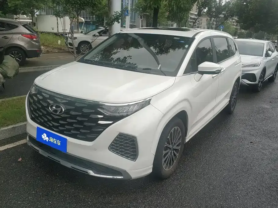 Hyundai Custo — фото 1
