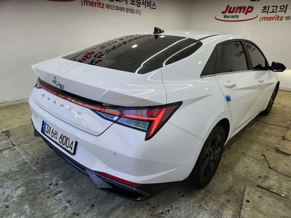 Hyundai AVANTE — фото 2