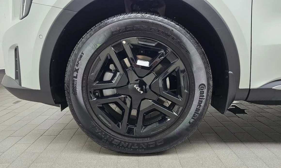 Kia Sorento — фото 9