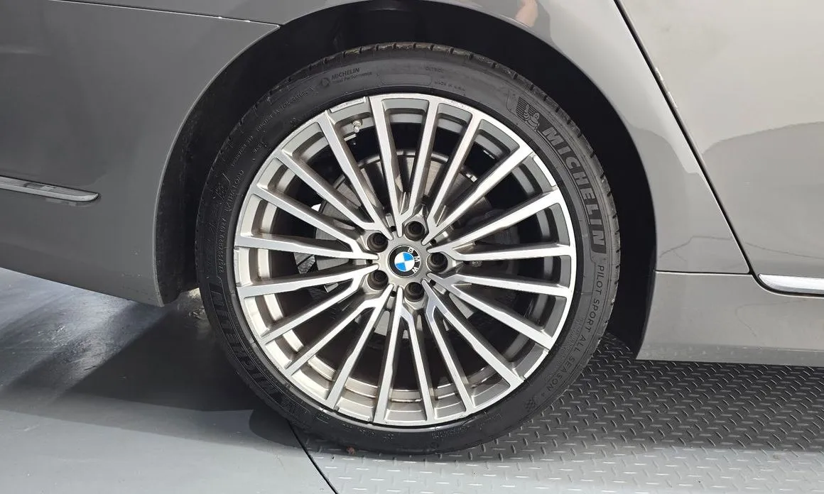 BMW 7-Series 2021 из KR, фото 8
