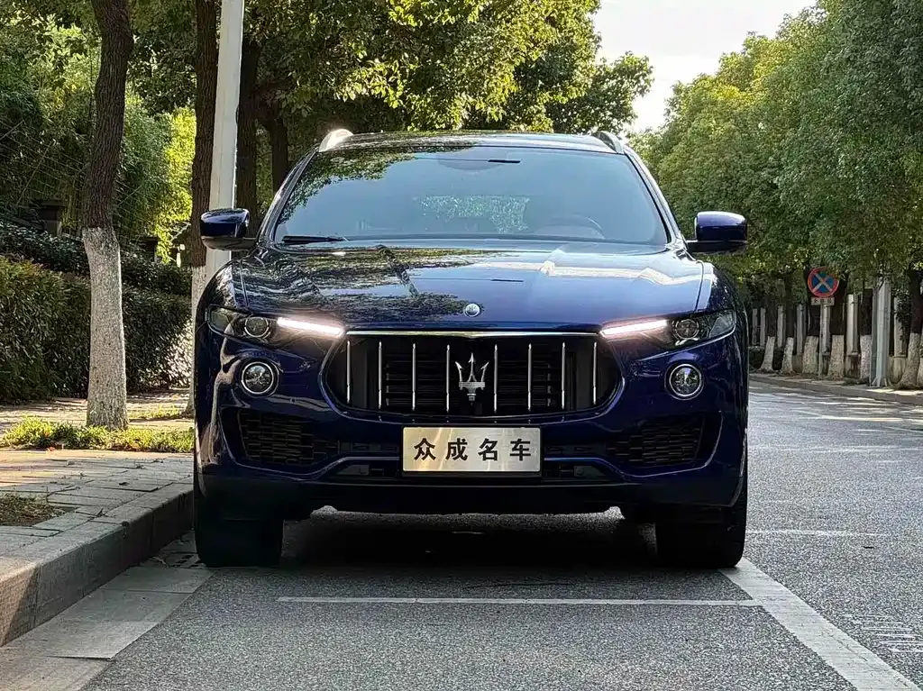 Maserati Levante — фото 10
