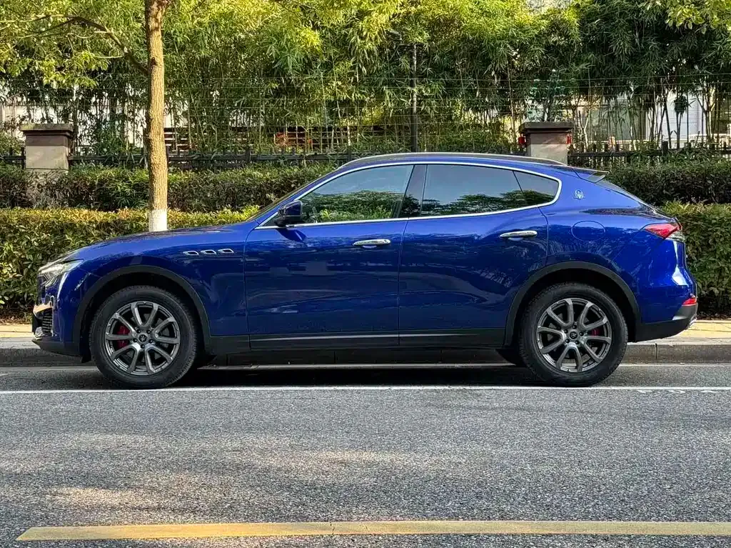 Maserati Levante — фото 2