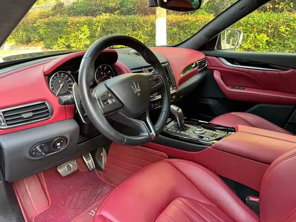 Maserati Levante — фото 7