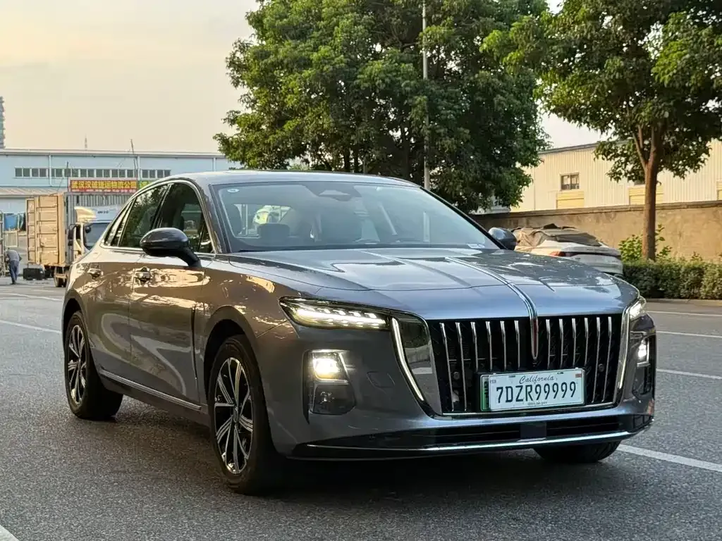Hongqi H5 PHEV — фото 10