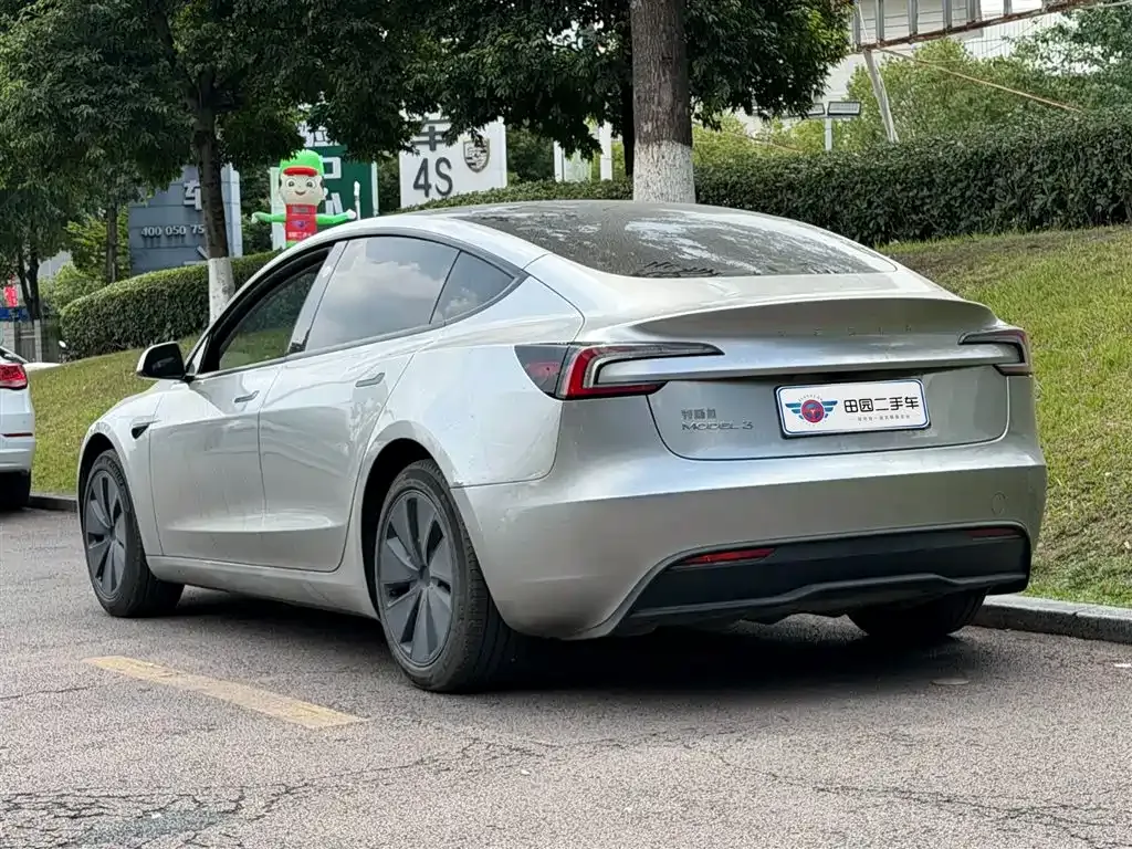 Tesla Model 3 — фото 5