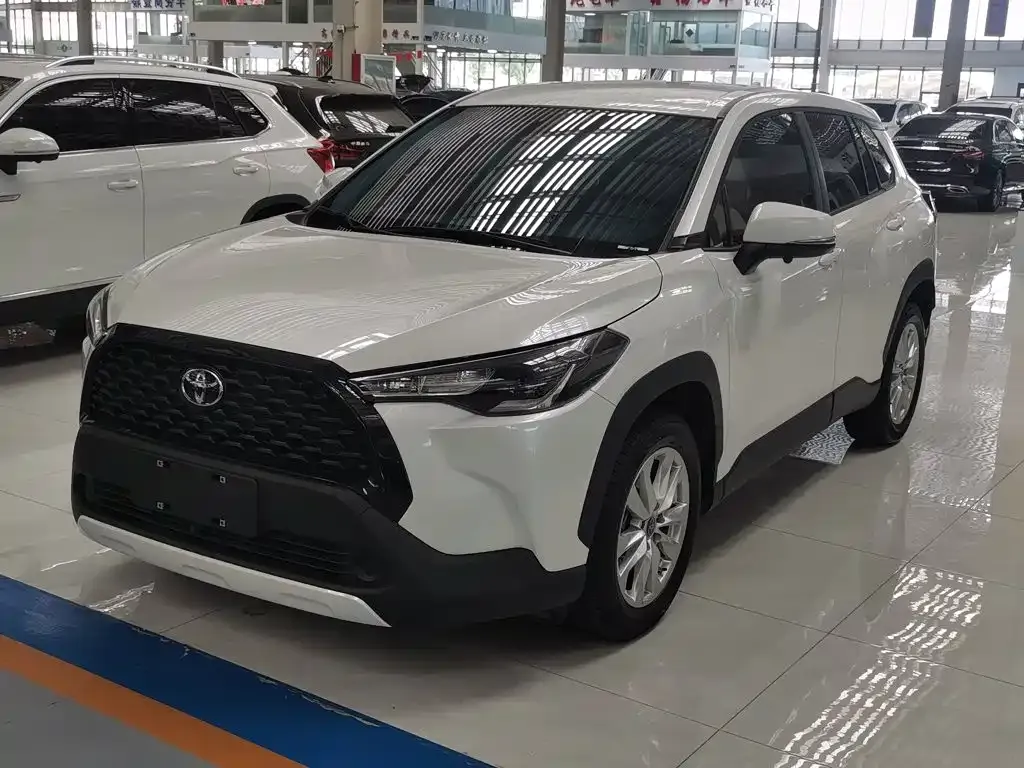 Toyota Corolla Cross — фото 9